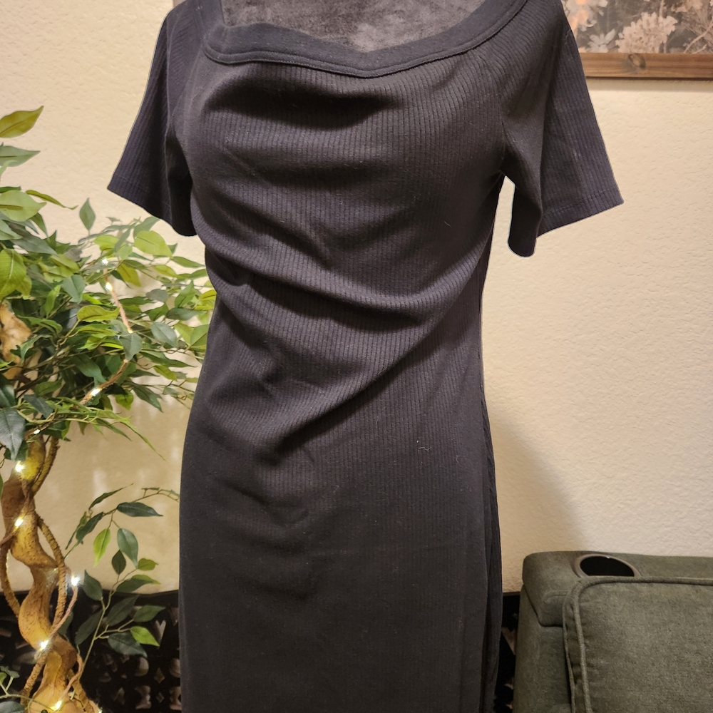 NWOT Black Ribbed Texture T Shirt Maxi Dress